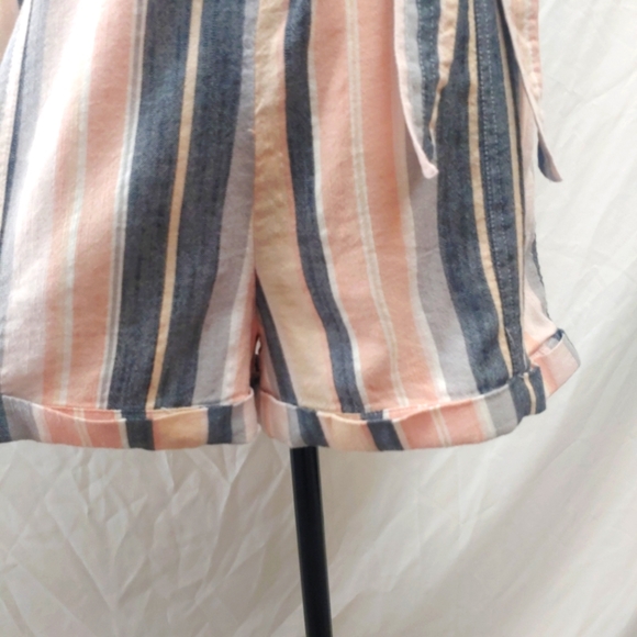 American Eagle Romper Shorts Grey and Coral Striped Women's Size Small - Picture 3 of 7